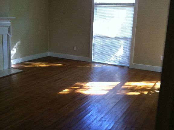 2nd image of 1005 W Pinecrest Dr