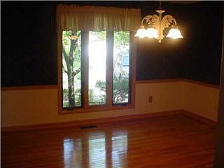 4th image of 1728 Valley Forge Dr