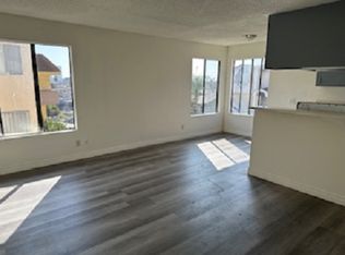 956 Everett St, Los Angeles, CA 90026