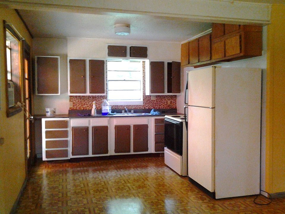 Kitchen (3730 Mountain Oak Lane)