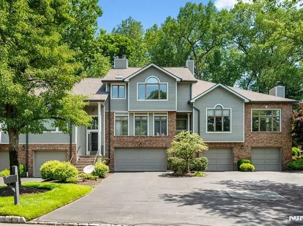 74 Lakeview Dr #74, Westwood, NJ 07675