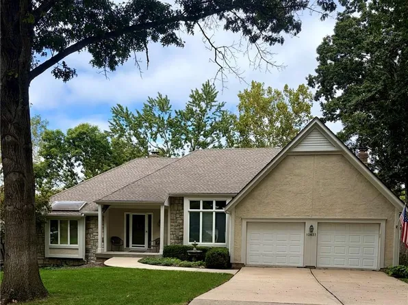 12637 Pawnee Ln, Leawood, KS 66209