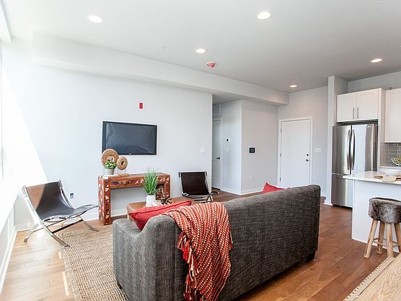 4th image of 5938 Henry Ave #9