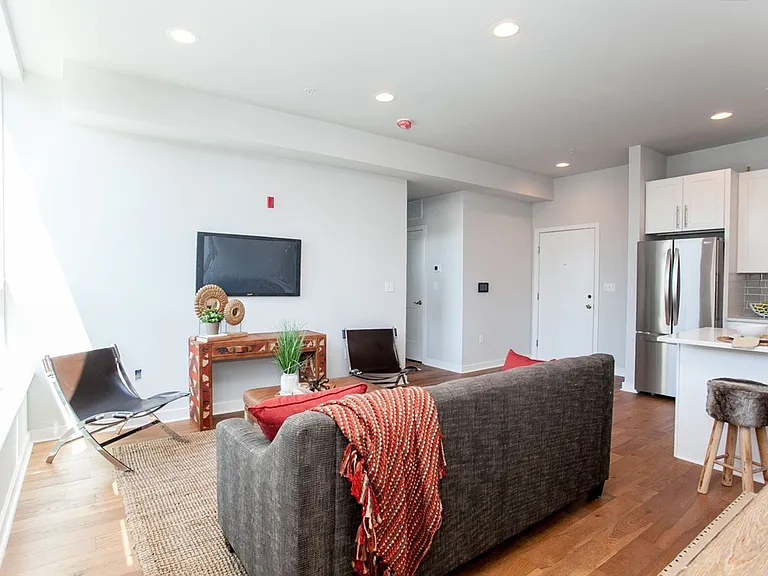 5938 Henry Ave LLC — Photo 4