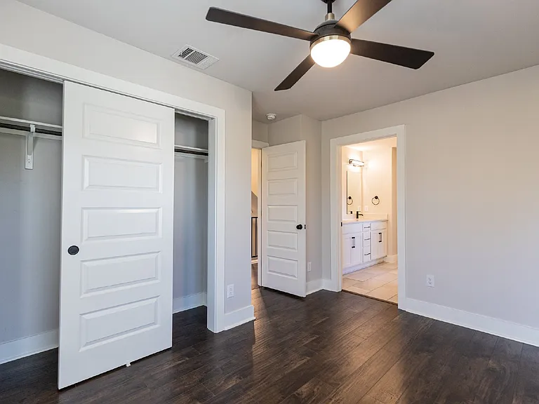 130 Rose Ln #202 — Photo 19
