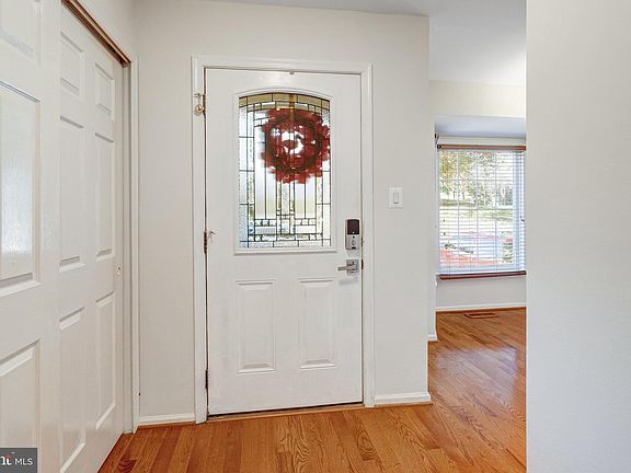 2nd image of 3301 Weymouth Ct