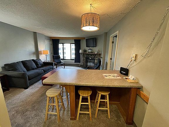 4th image of 862 Silver Creek Ln #1502-04
