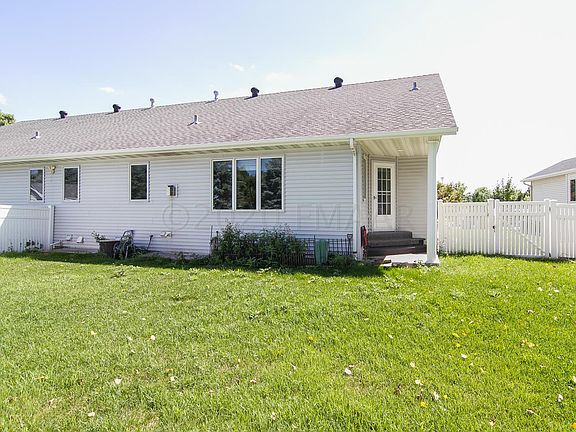 5th image of 3539 Woodbury Ct S