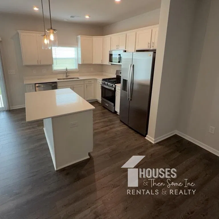 183 Randwick Ln — Photo 4