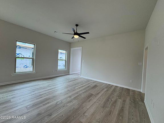 4th image of 210 Tatum Ln