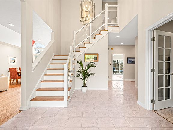 2nd image of 59 Collinwood Dr