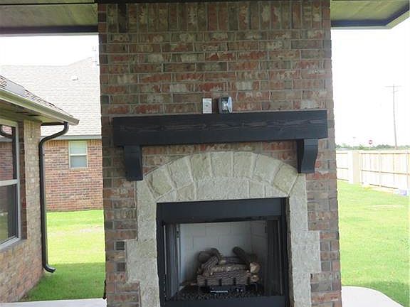 3rd image of 2712 Siena Ln