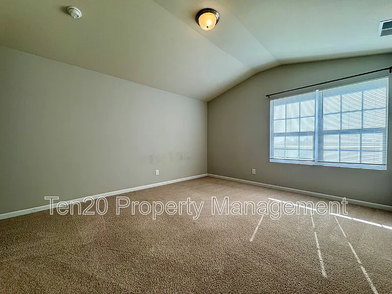 753 Compass Trl — Photo 8