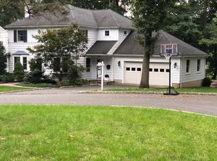 1437 Whippoorwill Way, Mountainside, NJ 07092