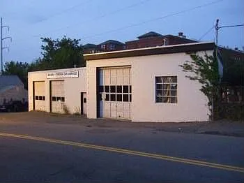 Building Photo 3