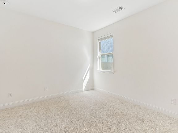 5th image of 5224 Troupe Rd