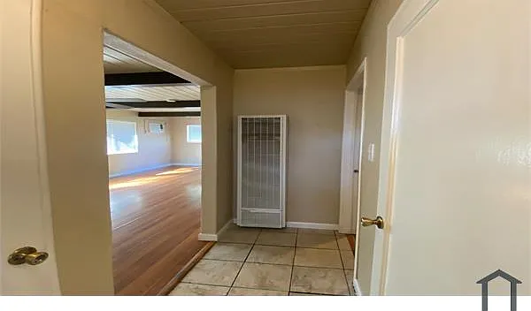 807 Oregon St — Photo 3