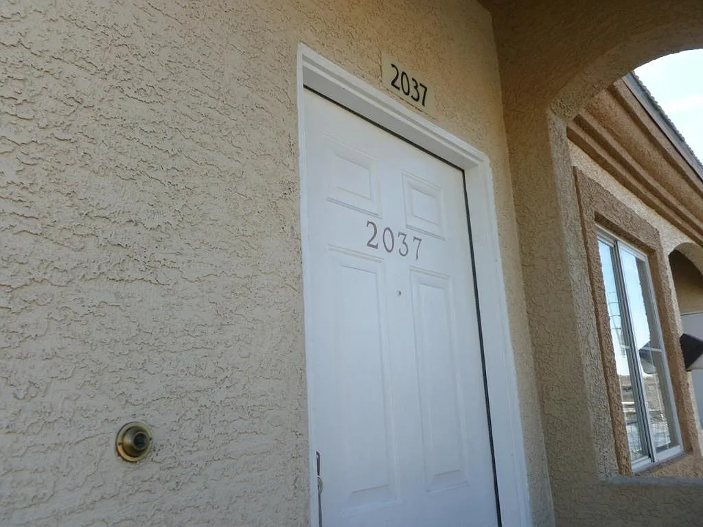 3 bed, 1196 sqft, $1,475 — Photo 2