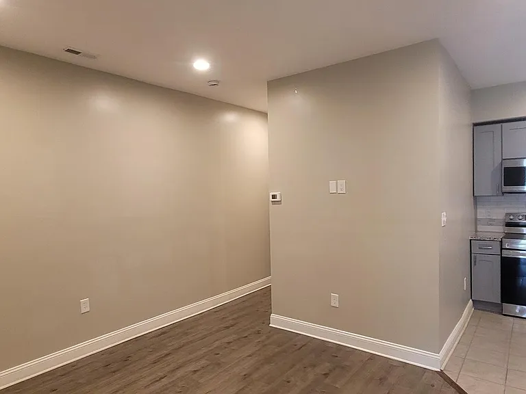 4233 Lancaster Ave #2 — Photo 6