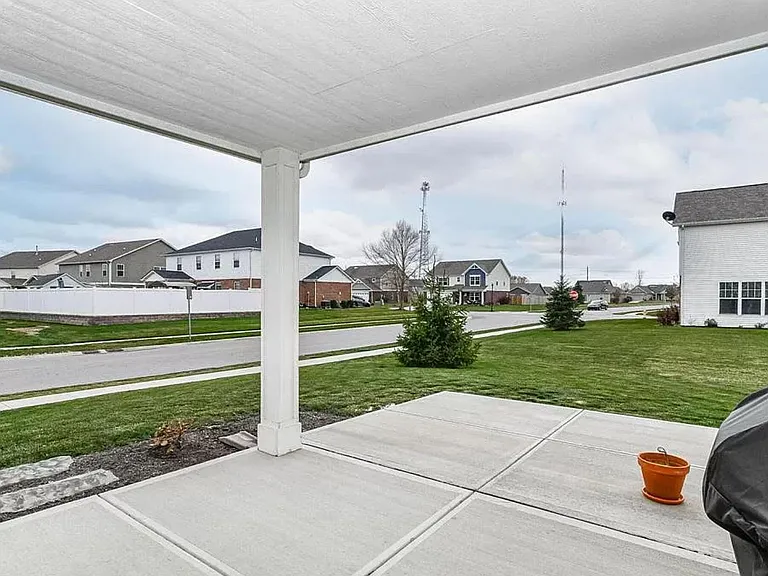 802 Declaration Dr — Photo 15