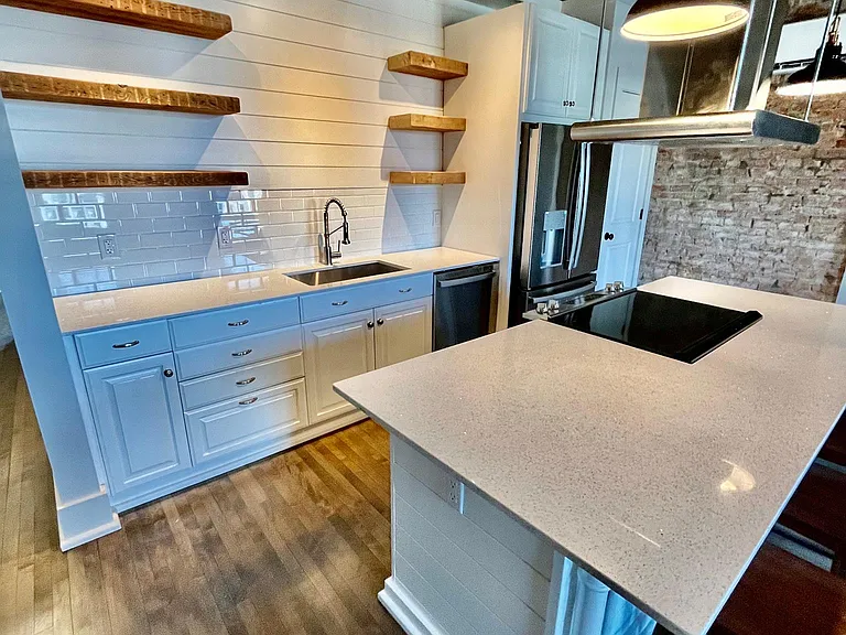 101 S Main St #301 — Photo 8