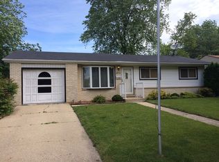 2652 Varonen Ave, Waukegan, IL 60087