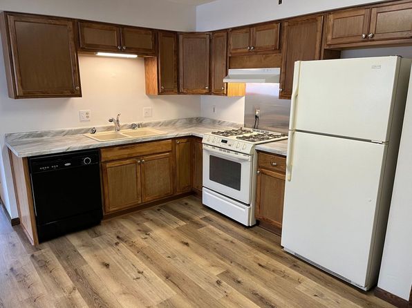 16 Florence St APT 3