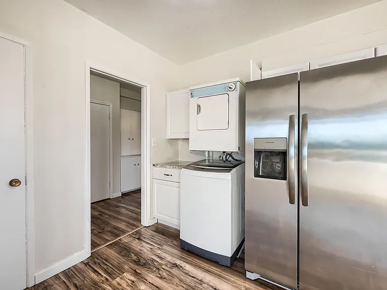 920 Jefferson St #920 — Photo 5