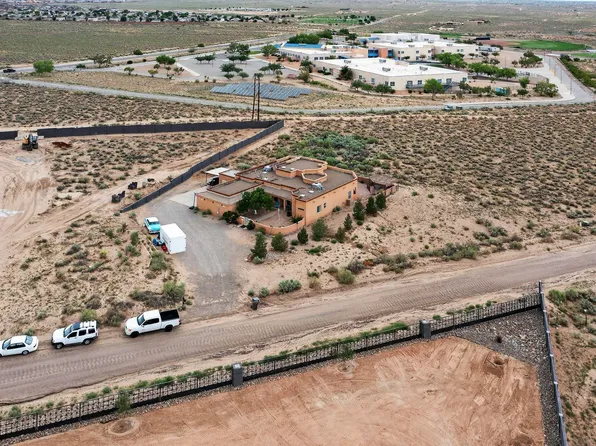 4013 Huron Dr NE, Rio Rancho, NM 87144