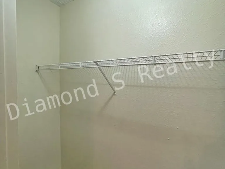 523 East Pacific Street — Photo 9