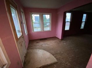 1509 S Main St, Clyde, OH 43410