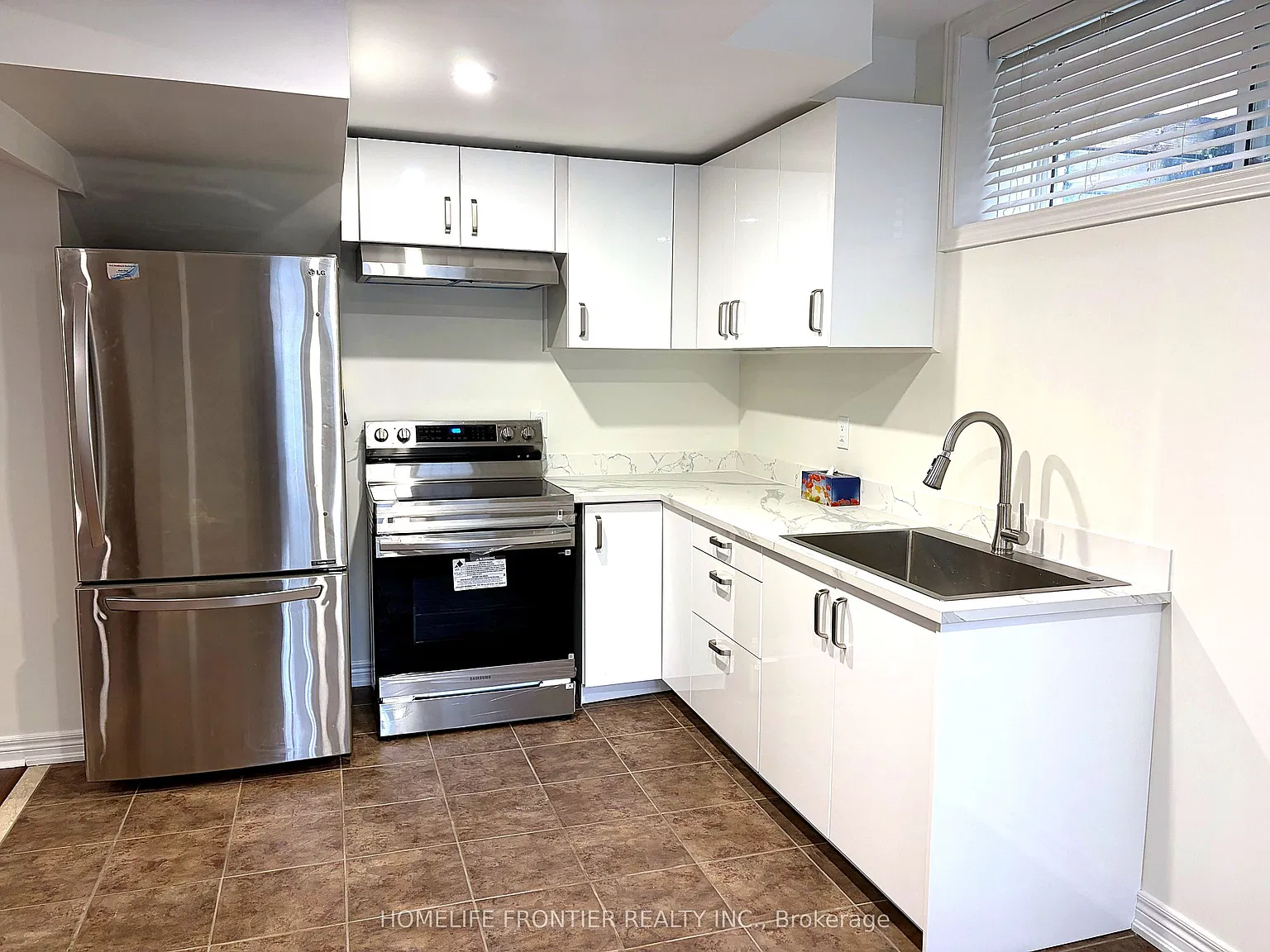 2 bed, $2,700 — Photo 2