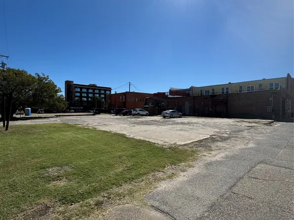 2403 Oak St, Greenville, TX 75401