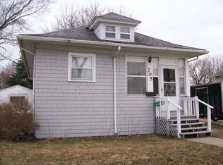 705 E 12th St, Sterling, IL 61081