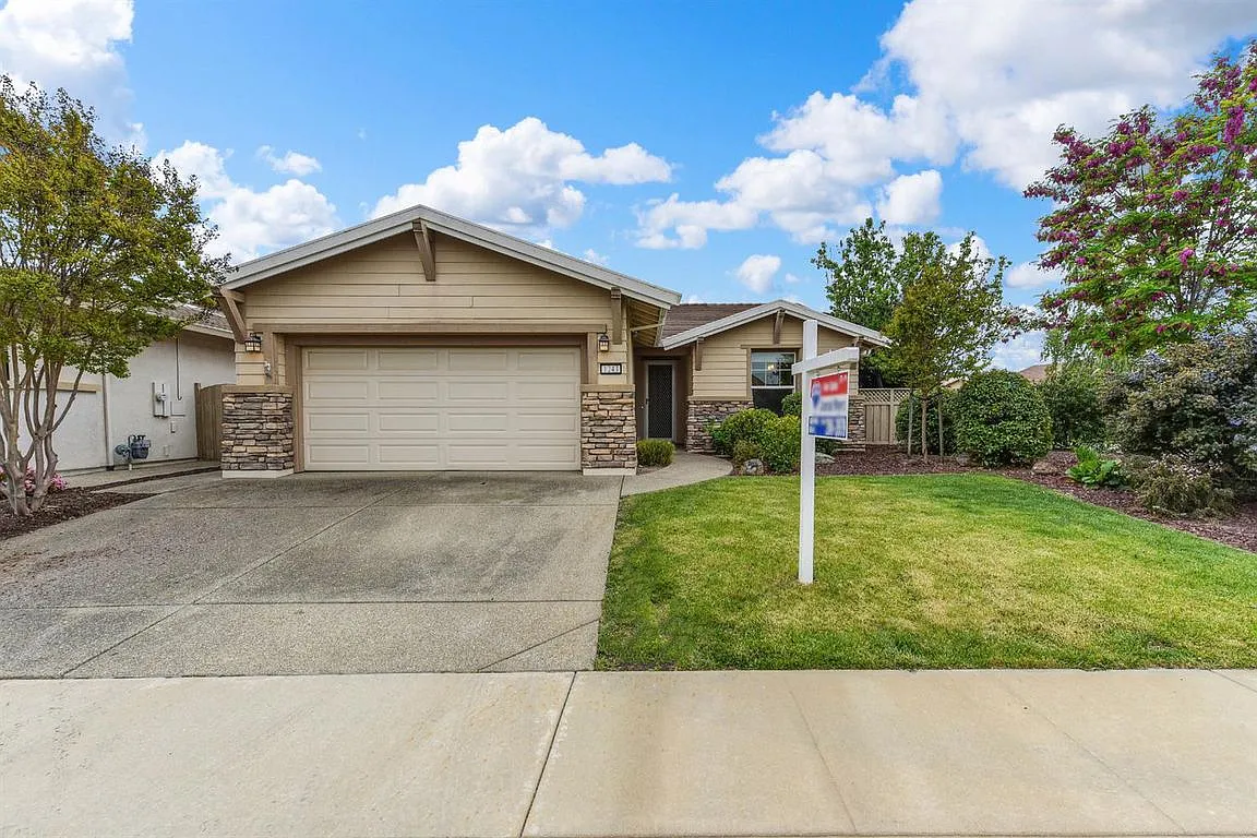 1243 Cherry Blossom Ln photo 1