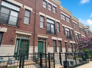 1827 S Prairie Pkwy, Chicago, IL 60616