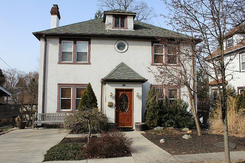 1st image of 29 Warren Ave
