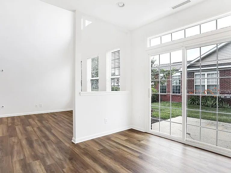 10901 Lemongrass Dr — Photo 9