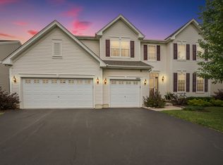 5866 Mackinac Ln, Hoffman Estates, IL 60192