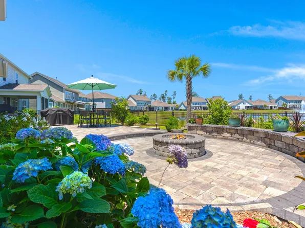 649 Chigwell Springs Ln, Summerville, SC 29486
