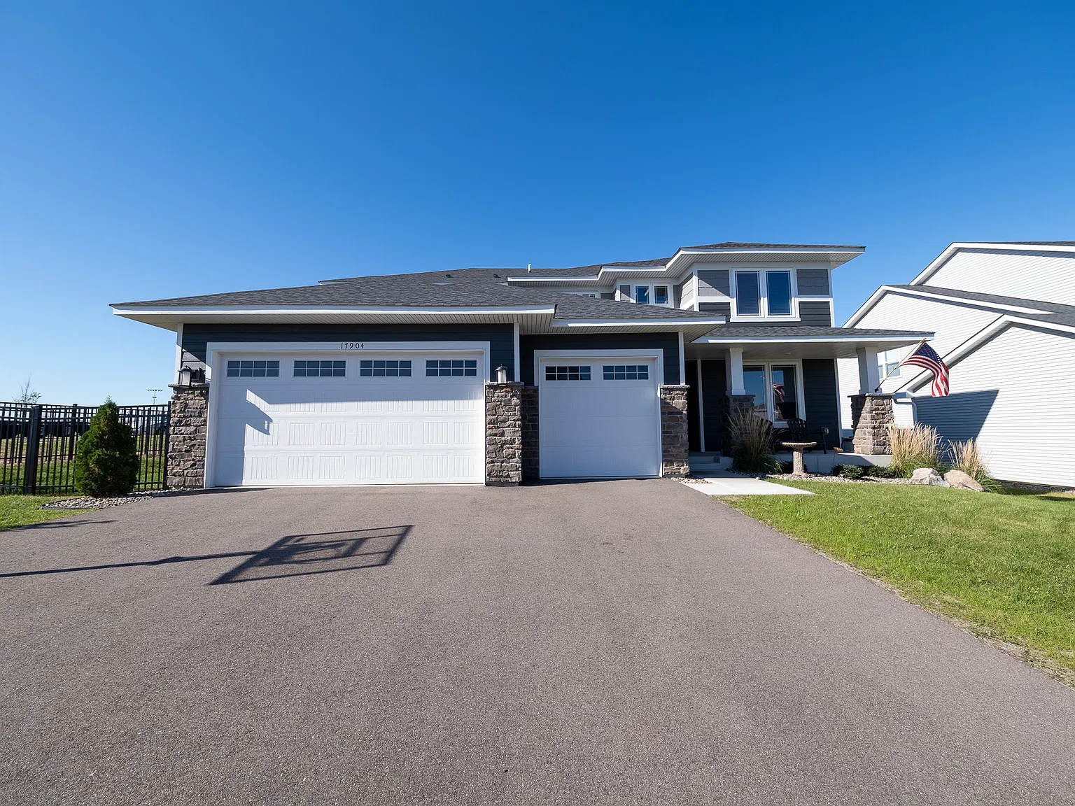 Hinckley Avenue, Lakeville (17904) RS CW1 - 1 — Photo 1