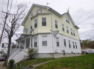 1018 Cranston St #1, Cranston, RI 02920