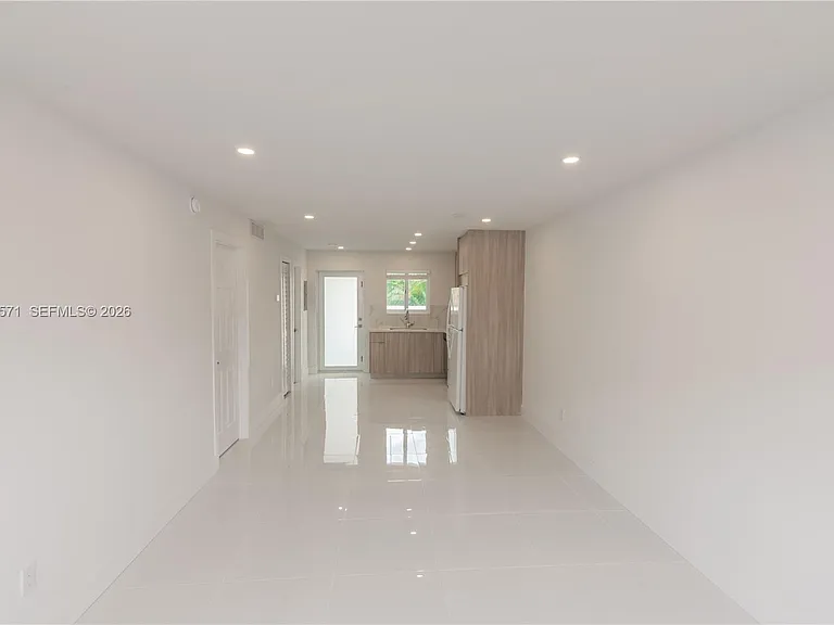 3755 NE 167th St #6 — Photo 8