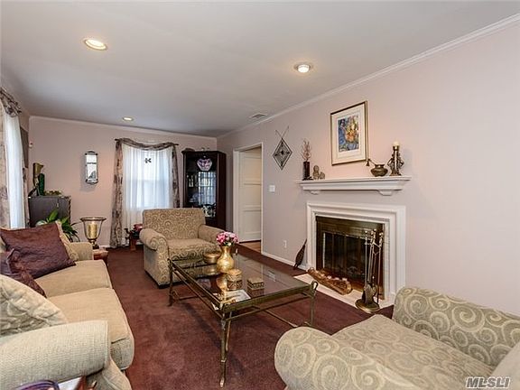 4th image of 264 Hillturn Ln