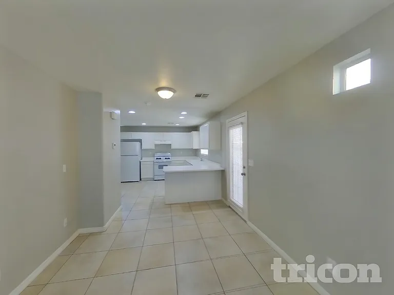 5291 Shreve Ave — Photo 3