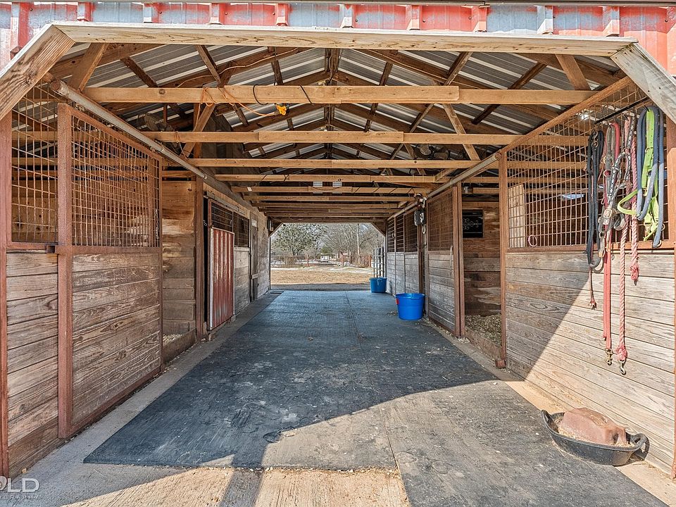 1st image of 11365 Sparks Davis Rd