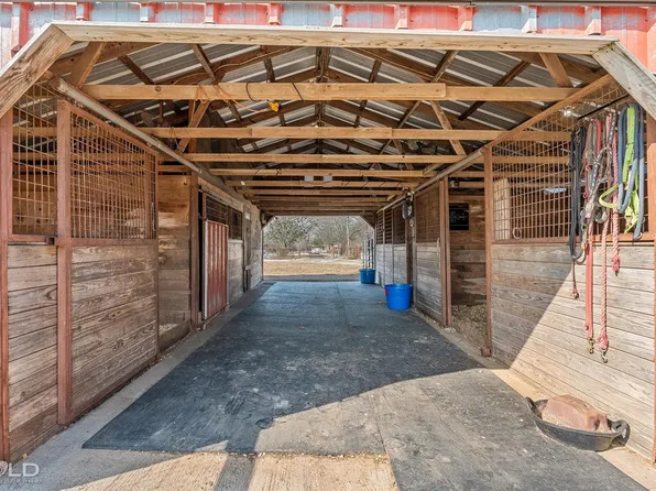 11365 Sparks Davis Rd, Keithville, LA 71047