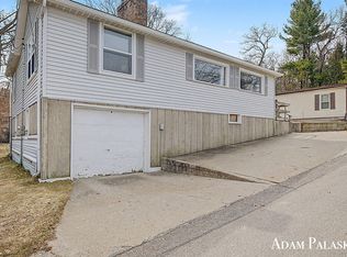 8457 Brower Lake Dr NE, Rockford, MI 49341