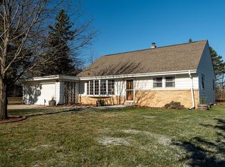 7826 Christy Circle Dr, Franksville, WI 53126