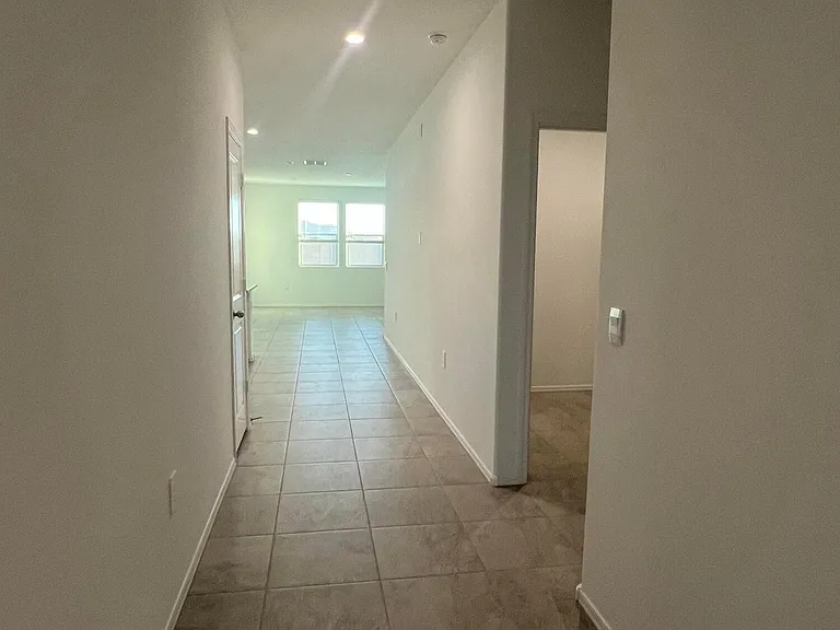 1575 E Lardner Dr — Photo 21